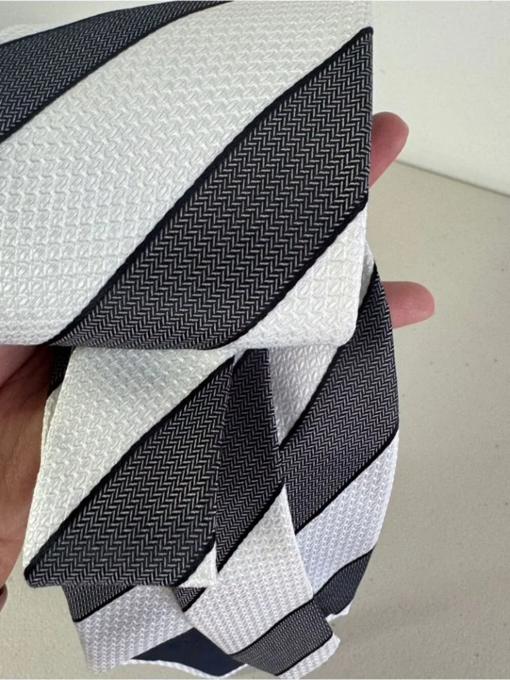 Ermenegildo Zegna Black White Diagonal Stripe Silk Tie Luxury Designer Classic